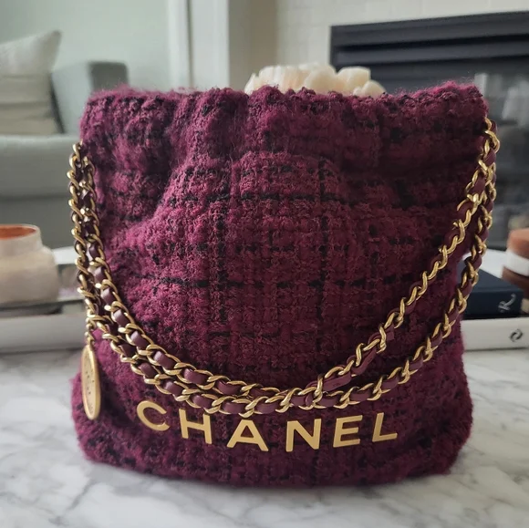 Chanel Mini 22 - Picture 2 of 16